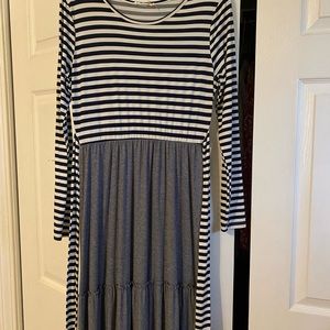 Brand new maxi tiered dress navy and white